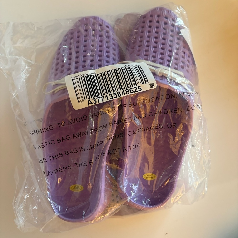NWT Barbara King Sole Steppers Small, Size 7-8